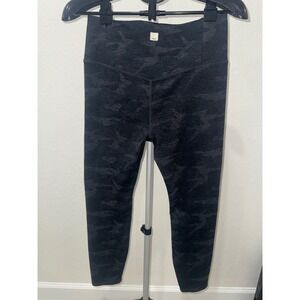 Vuori Clean Elevation Black Camo Yoga Leggings Athleisure Coastal Pilates Gym